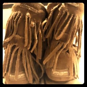 Koolaburra by ugg brown fringe size 7
